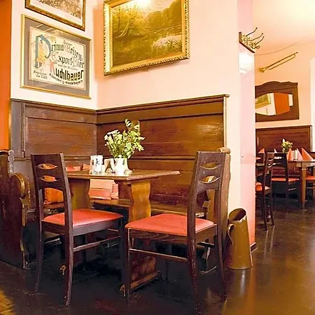 Restaurant Dicker Mann Zum Blauen Krebs Szálloda 3*