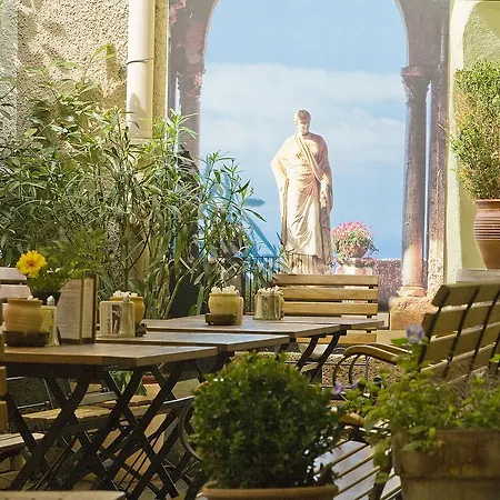 Restaurant Dicker Mann Zum Blauen Krebs 4*