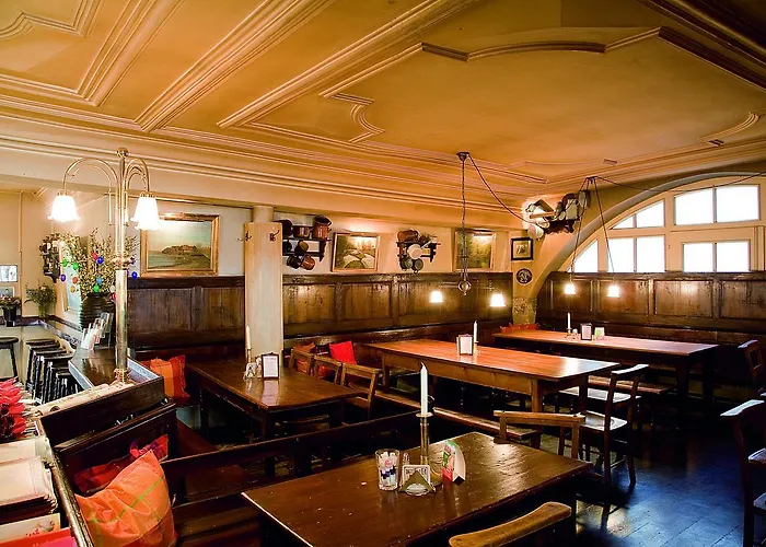 Hotel Restaurant Dicker Mann Zum Blauen Krebs Regensburg